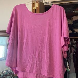 NWT Tek Gear Women's Short Sleeve Top - Vibrant Pink